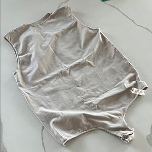 SKIMS Neutral Taupe Smooth Scoop Bodysuit